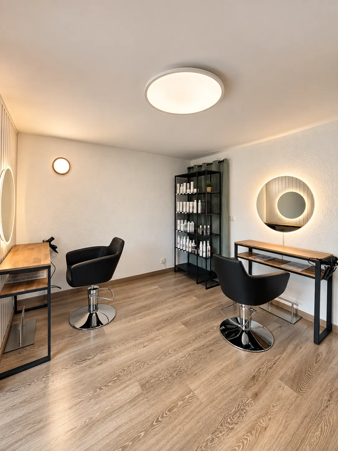 Postes de coiffage de Studio C